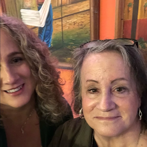 Meet your Posher - Picture 6 of 15